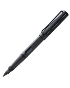 The LAMY Umbra fountain pen in the Safari collection has a flawless black chromium-plated steel nib.