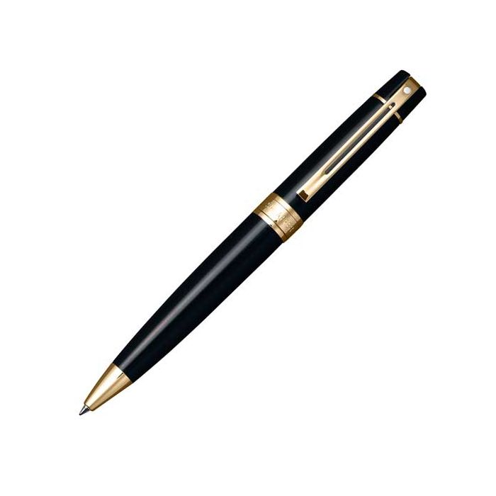 The Sheaffer 300 series ballpoint pen with gold coloured trim in gloss black is well balanced and comfortable to hold.
