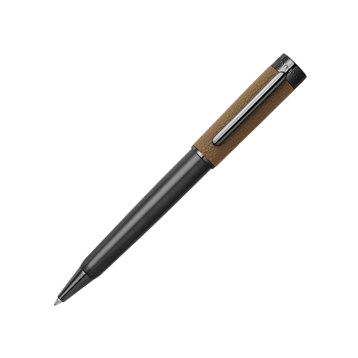 This Hugo Boss Corium Ballpoint Pen Camel in Chrome & Camel is made with brass. 