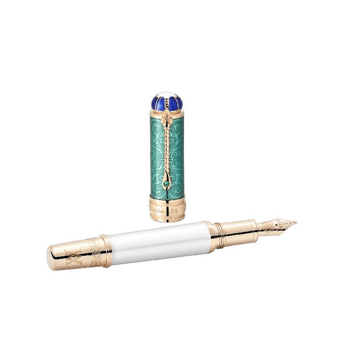 This Patron of Art Queen Victoria 4810 Limited Edition Fountain Pen has been created by Montblanc. 